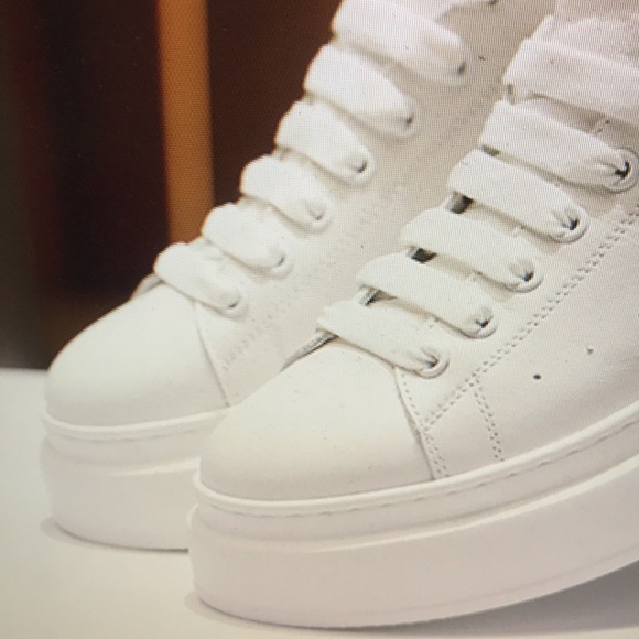 Women’s shoes - Picture 3 of 4